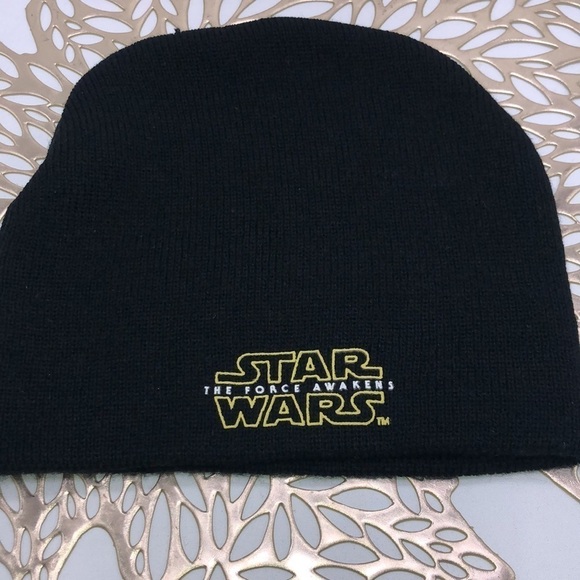 Lot of Two Star Wars Knitted Beanies - Picture 2 of 7